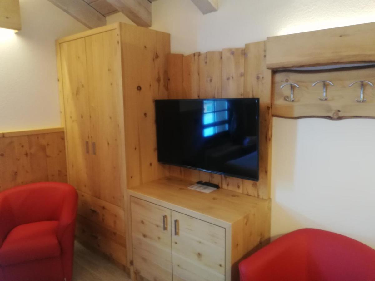 Ski Holidays Apartments Livigno Exteriör bild