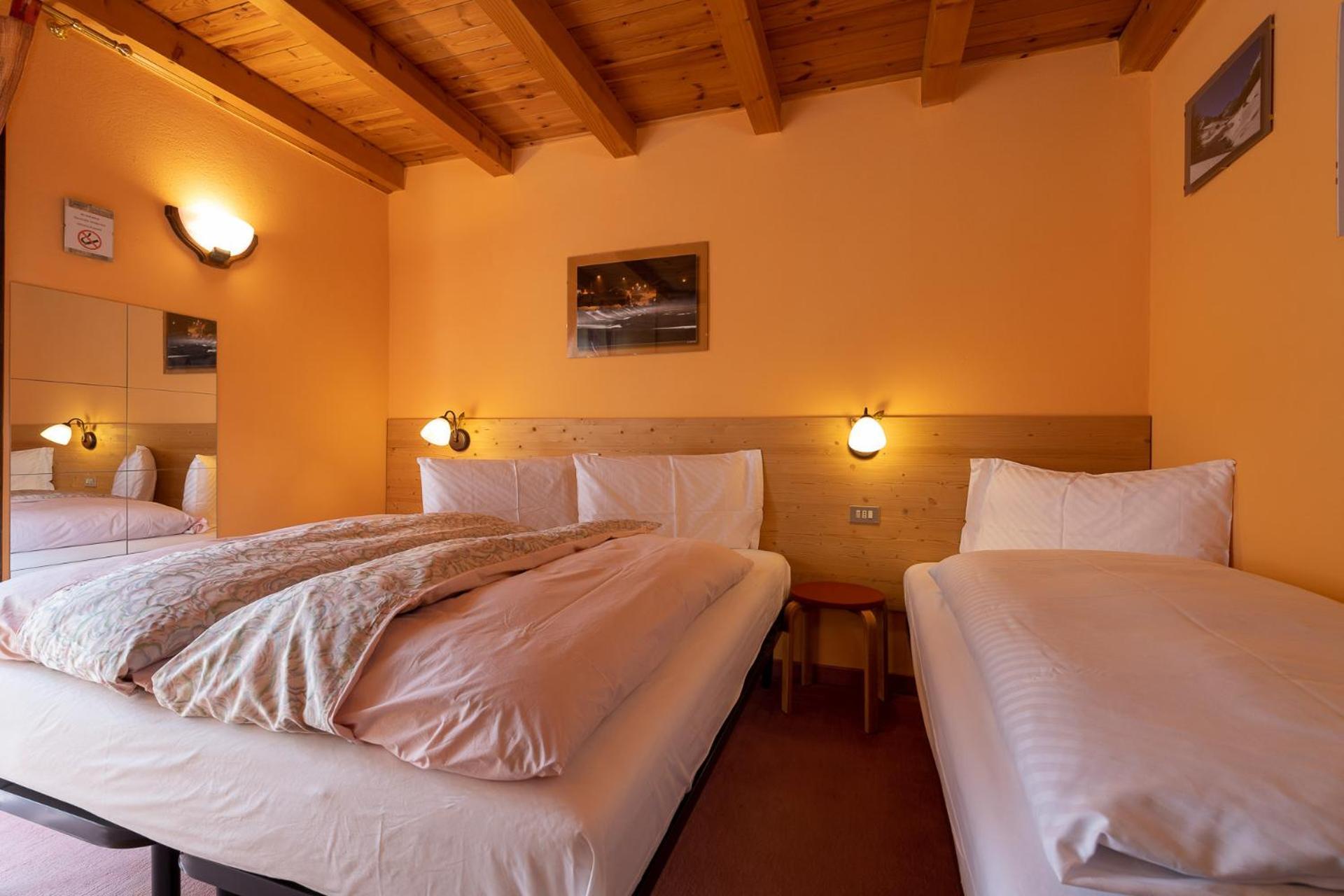 Ski Holidays Apartments Livigno Exteriör bild